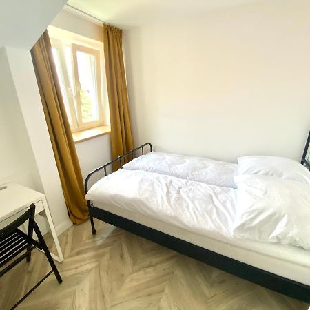 Apartament Sanok-Z Widokiem Na Rynek I Tarasem Exteriér fotografie