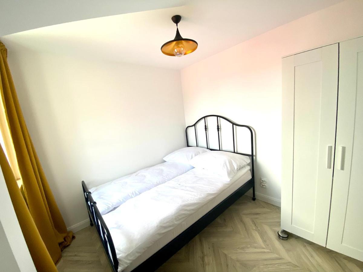 Apartament Sanok-Z Widokiem Na Rynek I Tarasem Exteriér fotografie