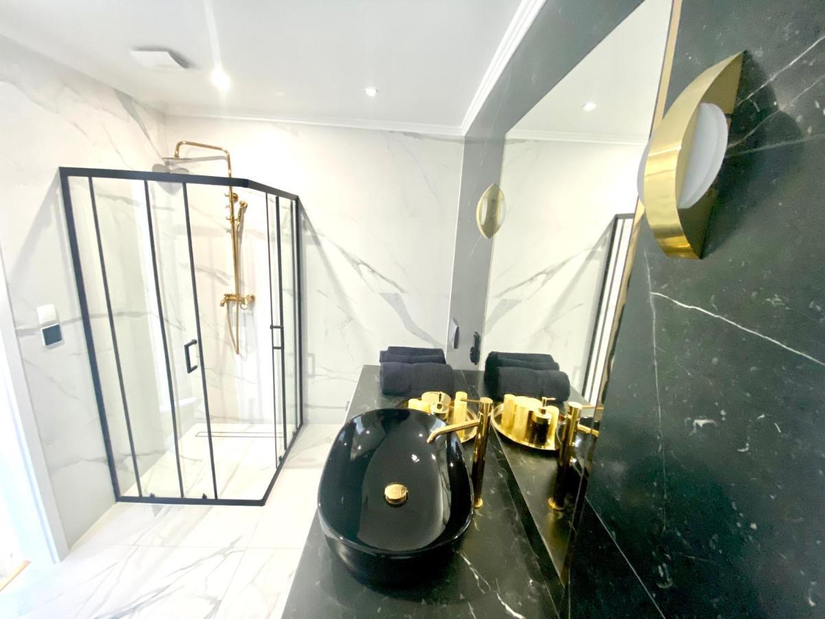 Apartament Sanok-Z Widokiem Na Rynek I Tarasem Exteriér fotografie