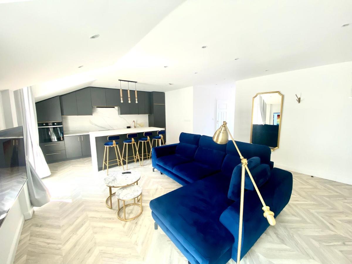 Apartament Sanok-Z Widokiem Na Rynek I Tarasem Exteriér fotografie